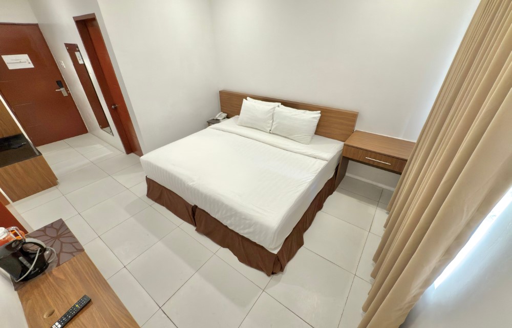 A Refined Stay Awaits You